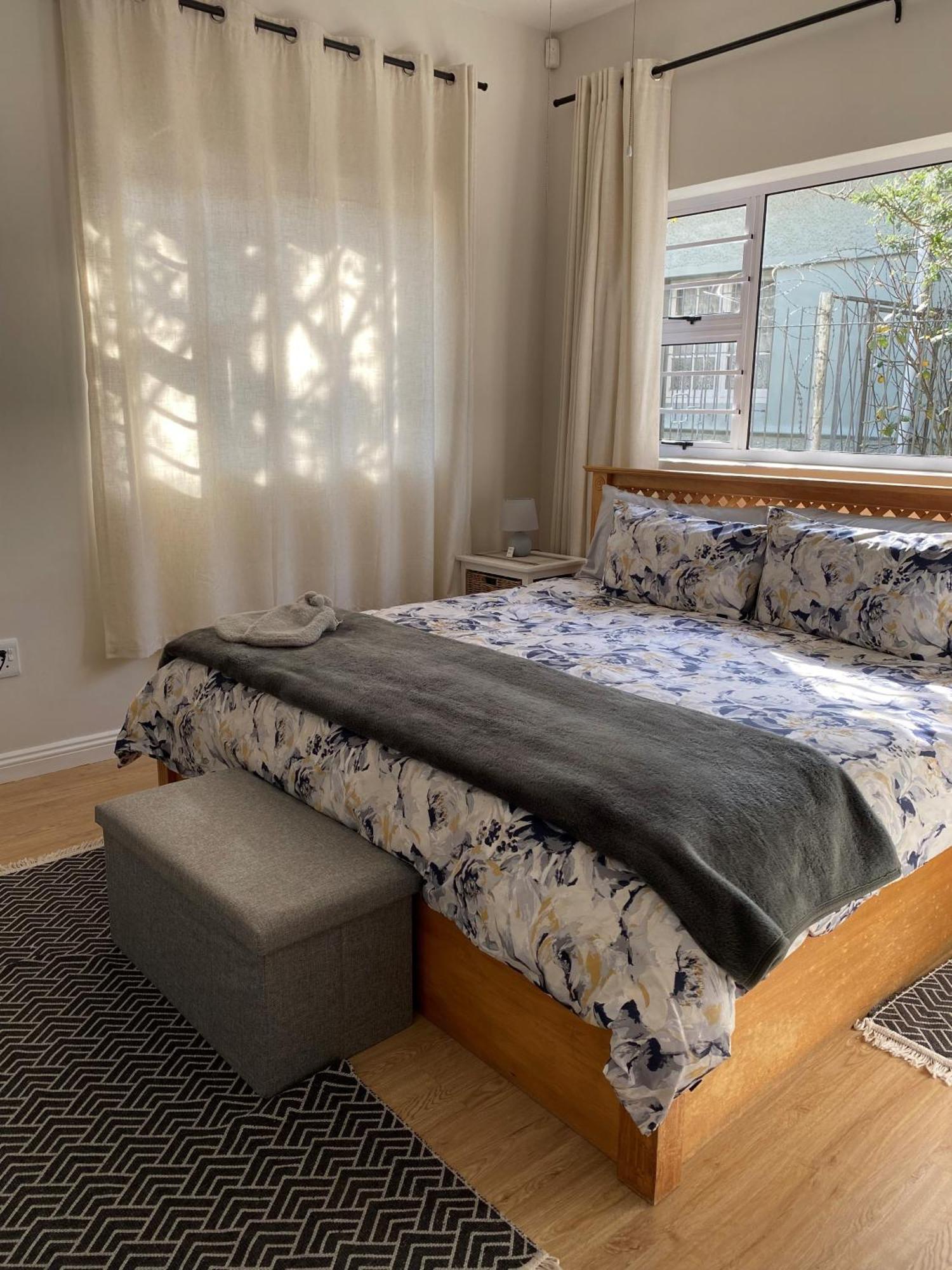 Apartament Downstairs @38 Port Elizabeth Zewnętrze zdjęcie